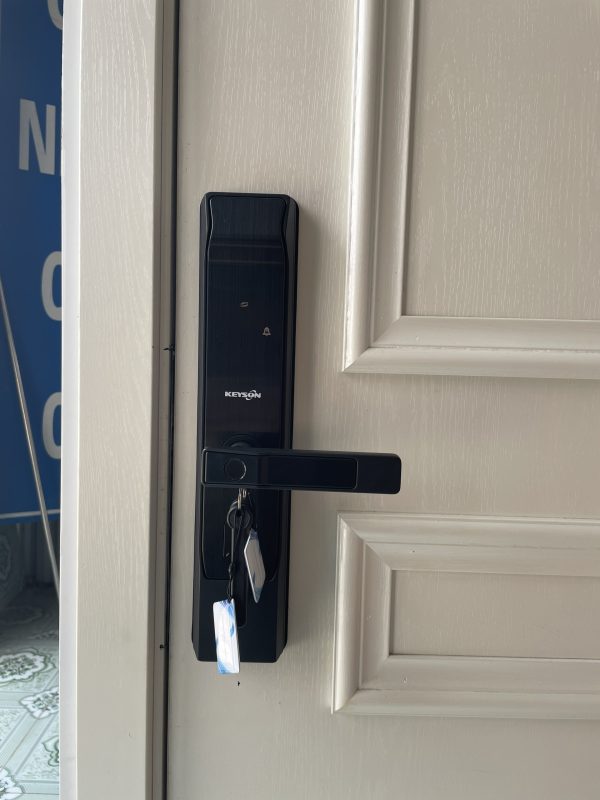 Khóa thông minh keyson E103