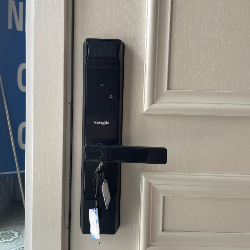Khóa thông minh keyson E103